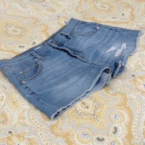 JEAN BOYFRIEND SHORTS SIZE 8/29